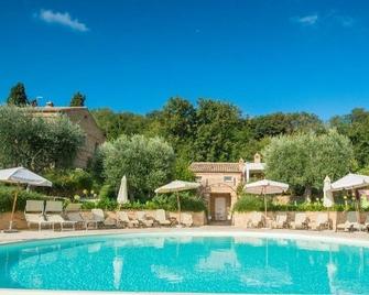 Pamperduto Country Resort - Potenza Picena - Piscina