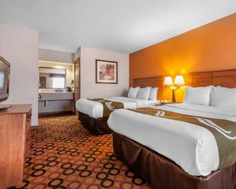 Quality Inn and Suites Owasso US-169 - Owasso - Schlafzimmer