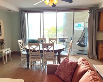 Tybee Beach Club - Tybee Island - Ruokailuhuone