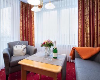 Kurhotel Diana - Bad Fuessing - Living room