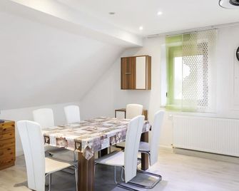 Ferienwohnung Jasmin - 하스푸르트 - 다이닝룸