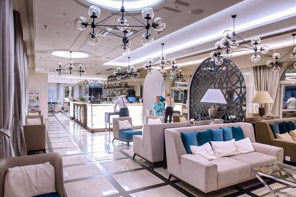 Grand Hotel Slavia - Baška Voda - Salónek