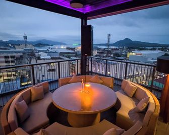 Hotel XYZ - Tacloban City - Balcony