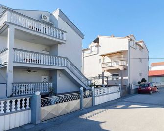 Apartments Ria Vodice (81991-A2) - Vodice - Tisno - Edificio