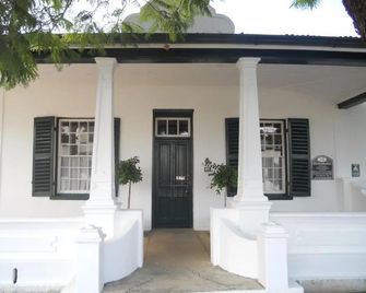 De Kothuize 18 - Graaff Reinet