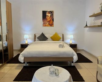 ناتاليا جيست هاوس - لواندا - غرفة نوم