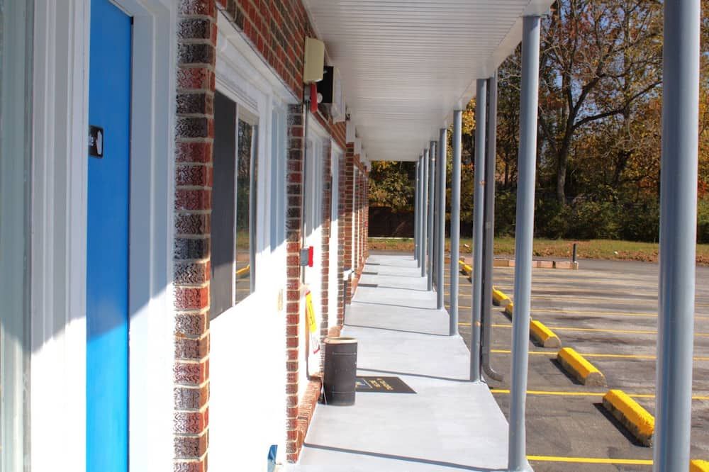 Volunteer Inn at Church Hill - Church Hill - Vista del exterior