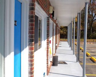 Volunteer Inn at Church Hill - Church Hill - Vista del exterior
