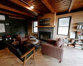 North Shore Camping Co - Beaver Bay - Living room