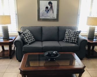 Yay, Vacay! Have Fun In Sun City! A 55+ Community - Sun City - Sala de estar
