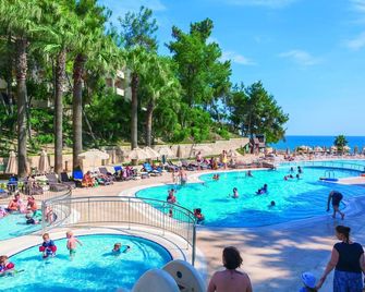 Melas Holiday Village - Side