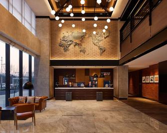 Four Points by Sheraton Yiyang - Yiyang - Lobby