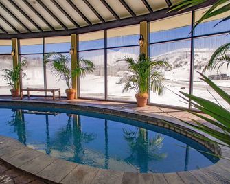 Marritz Hotel - Perisher Valley - Piscina