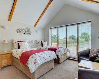 Badger Set - Brundall - Bedroom