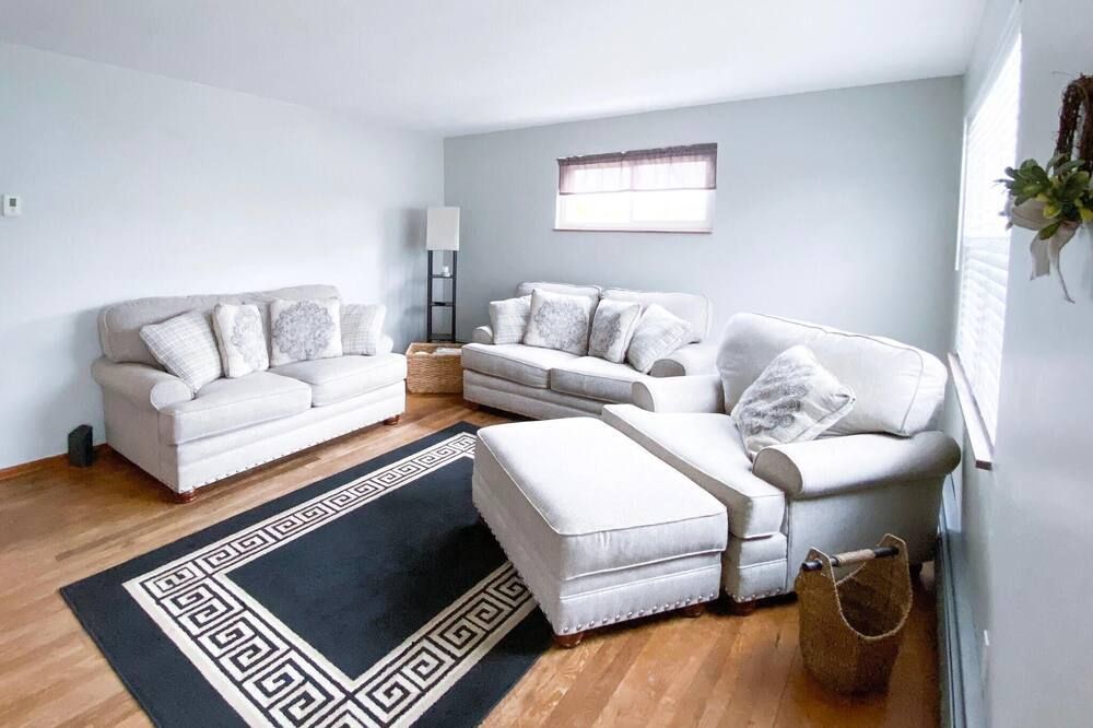 Cozy Century-Old Cottage in Historic Bridgeville