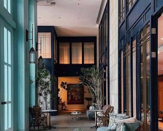 كانفاز فيليدج ريزورت سيمينياك - North Kuta - ردهة