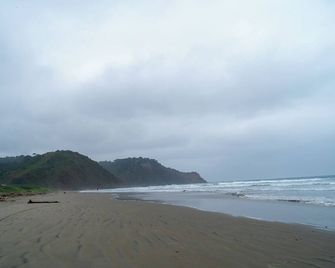 Las Golondrinas Ayampe - Puerto López - Plajă