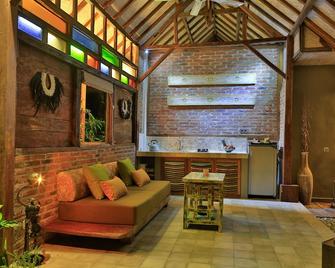 Villas Samalama Gili Air - Pemenang - Huiskamer