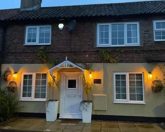 2 Bed 'Cosy Cottage' Central Bawtry High End Decor - Bawtry - Edificio