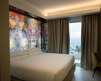 Ghibli Hotel - Civitanova Marche - Habitación