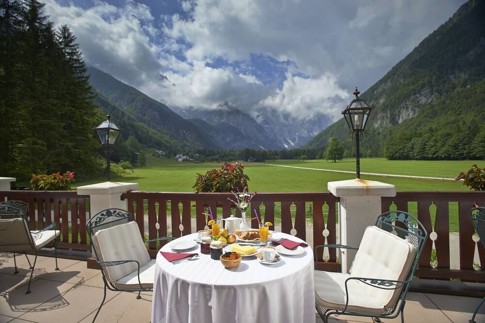 هوتل بليسنيك