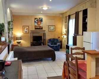 Apartment 40m2 ground floor, close to the center of Saumur - Saumur - Camera da letto