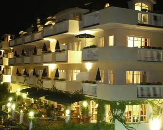 Hotel Pienzenau Am Schlosspark - Merano - Building