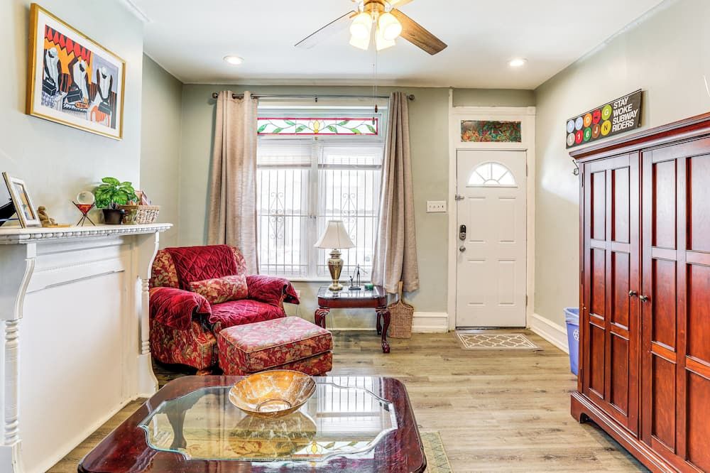 1 Mi to Philadelphia Zoo Convenient Townhome! - פילדלפיה - סלון