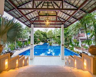 Koh Tao Montra Resort - קו טאו - בריכה