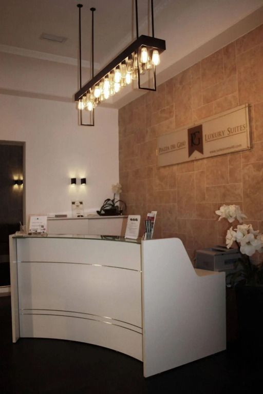 Piazza Del Gesù Luxury Suites