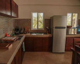 Tarpon- Beachfront Apartment (4 guests), Level 2 - Xcalak - Cocina