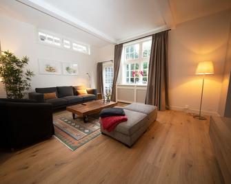 Beautiful Cottage In Laren - Laren - Living room