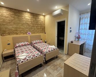 B&B Dimora Saracena - San Giuliano di Puglia - Habitación