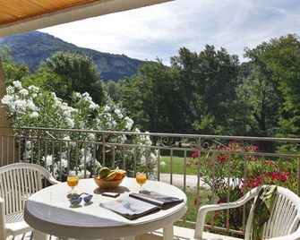 Vacancéole - Le Domaine De Chames - Vallon-Pont-d'Arc - Balcony