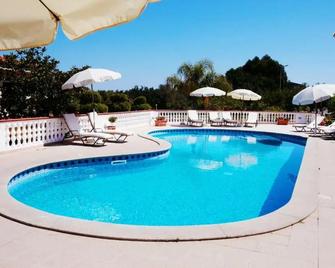 Residence Fonte Di Bagnaria - Santa Domenica - Piscina
