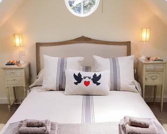 Cotswold Luxury, Cirencester, walks, pubs, shops - Cirencester - Bedroom