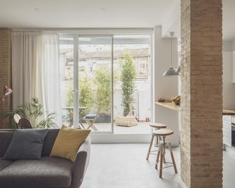 Design family apartment Juan Llorens - Valencia - Living room