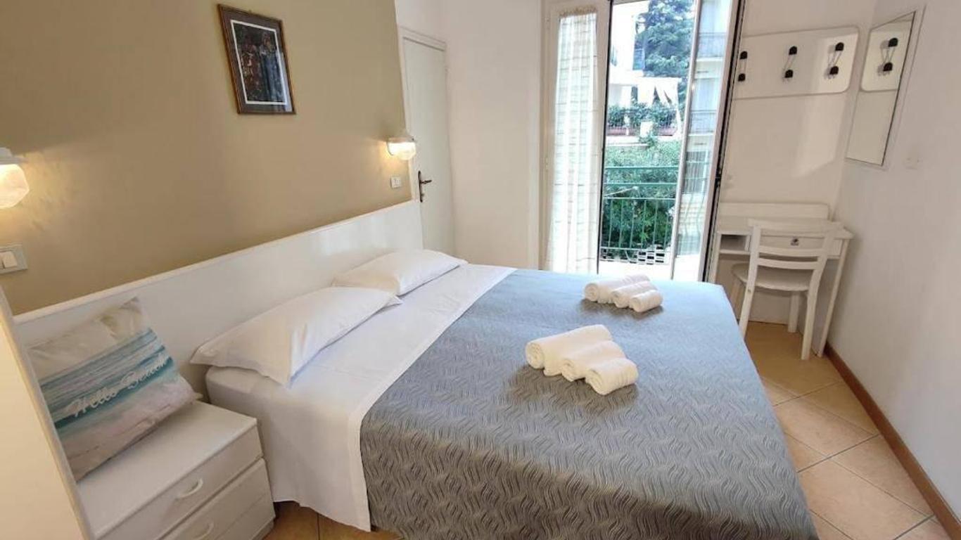 Hotel Athena