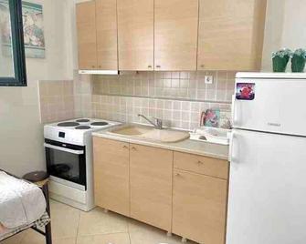 Semi Basement Aparments 2 - Nikiti - Kitchen