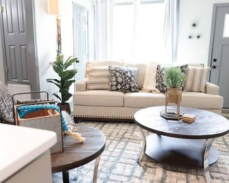 Luxurious 1-Bedroom Apartment - Monroeville