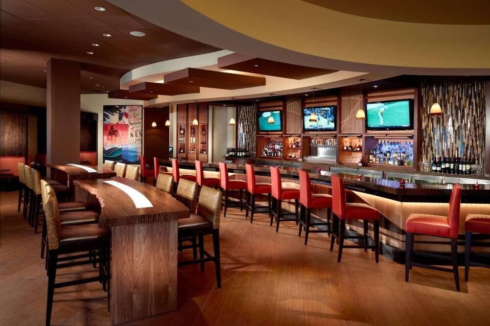 Affordability Meets Comfort! Short Drive to Adventure Science Center, w/ Pools - Nashville - Bar