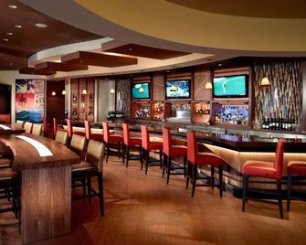 Affordability Meets Comfort! Short Drive to Adventure Science Center, w/ Pools - Nashville - Bar
