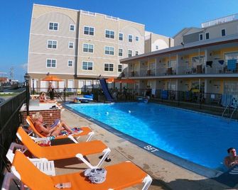 Sea Chest Motel - Wildwood Crest - Pool