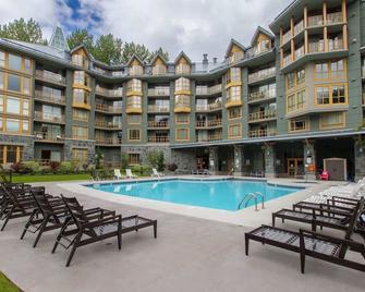 Newly Renovated King Bed Studio In The Village - Whistler - Zwembad