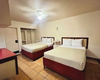 Hotel León - Tijuana - Bedroom