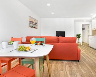 Stay U-nique Apartments Fabra i Puig - ברצלונה - חדר אוכל