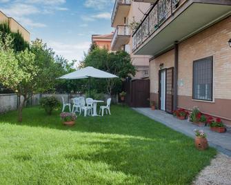 Il Giardino dell'Eden - Acilia - Patio