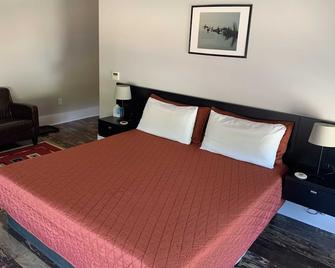 The Northport Inn Boutique Hotel R202 - Northport - Bedroom