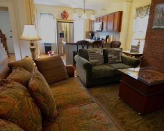 Union Gables Inn - Saratoga Springs - Olohuone