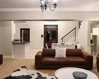 Winelands Golf Lodges 1 - Stellenbosch - Wohnzimmer